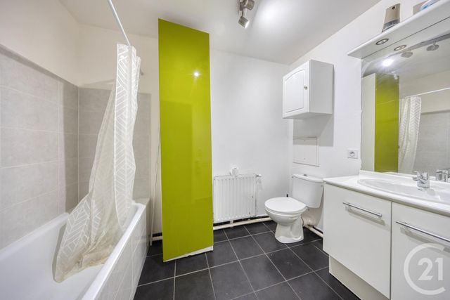 Appartement F4 à vendre - 4 pièces - 73.15 m2 - VIGNEUX SUR SEINE - 91 - ILE-DE-FRANCE - Century 21 Optimmo