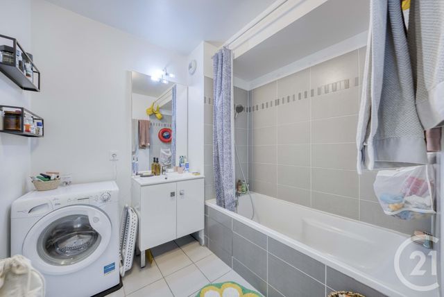 Appartement F3 à vendre - 3 pièces - 58.77 m2 - ABLON SUR SEINE - 94 - ILE-DE-FRANCE - Century 21 Optimmo