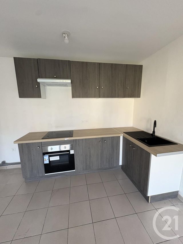 Appartement F3 à louer - 3 pièces - 62.0 m2 - ST PIERRE DU PERRAY - 91 - ILE-DE-FRANCE - Century 21 Optimmo