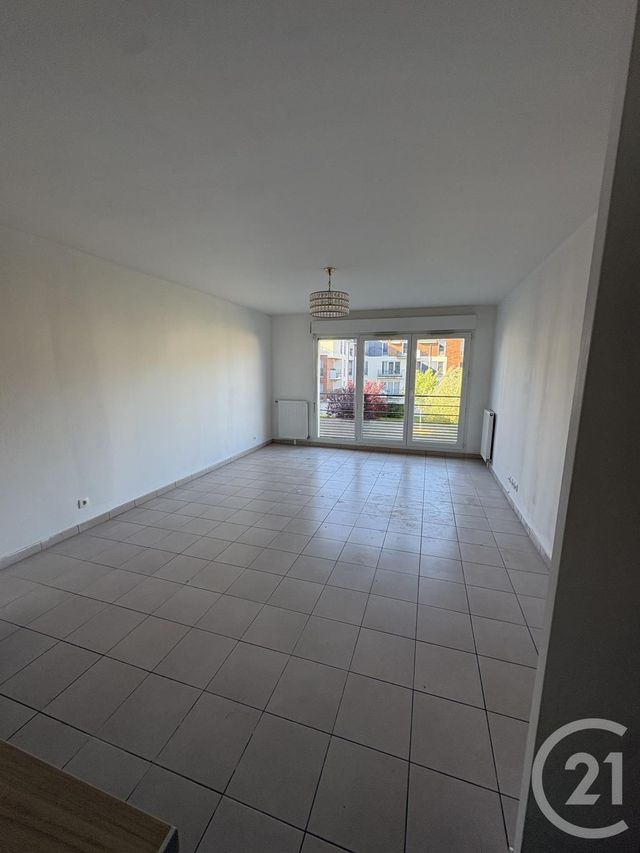 Appartement F3 à louer - 3 pièces - 62.0 m2 - ST PIERRE DU PERRAY - 91 - ILE-DE-FRANCE - Century 21 Optimmo
