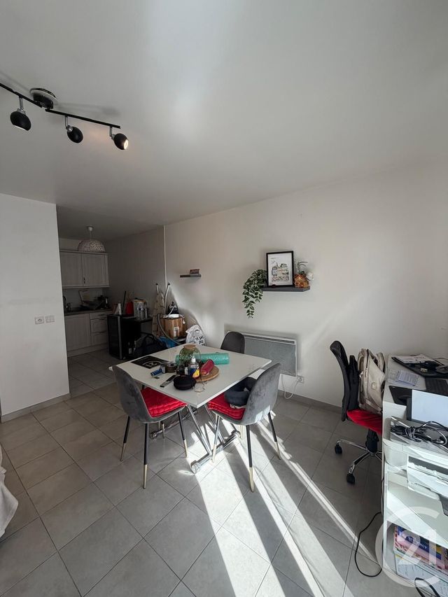Appartement F2 à louer - 2 pièces - 49.0 m2 - VIGNEUX SUR SEINE - 91 - ILE-DE-FRANCE - Century 21 Optimmo