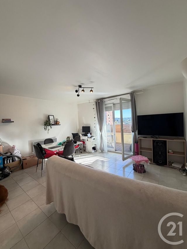 Appartement F2 à louer - 2 pièces - 49.0 m2 - VIGNEUX SUR SEINE - 91 - ILE-DE-FRANCE - Century 21 Optimmo