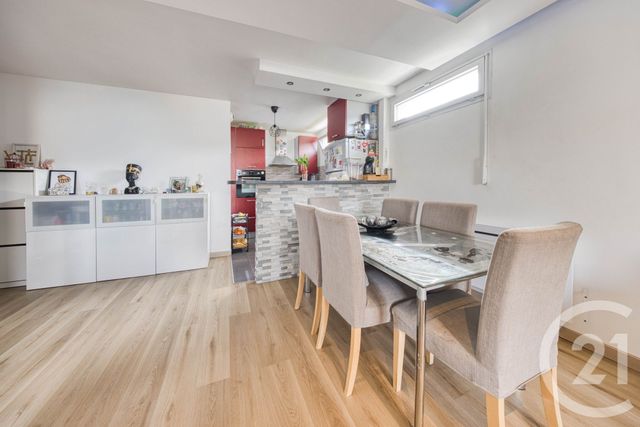 Appartement F5 à vendre - 5 pièces - 96.0 m2 - VIGNEUX SUR SEINE - 91 - ILE-DE-FRANCE - Century 21 Optimmo