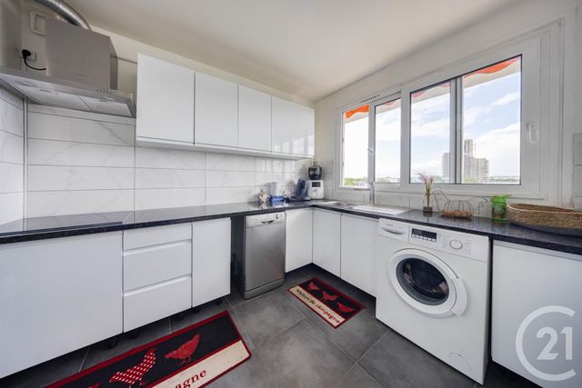 Appartement F4 à vendre - 4 pièces - 94.0 m2 - VIGNEUX SUR SEINE - 91 - ILE-DE-FRANCE - Century 21 Optimmo