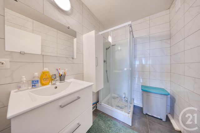Appartement F4 à vendre - 4 pièces - 94.0 m2 - VIGNEUX SUR SEINE - 91 - ILE-DE-FRANCE - Century 21 Optimmo
