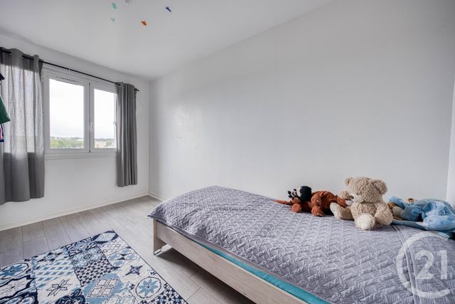 Appartement F4 à vendre - 4 pièces - 94.0 m2 - VIGNEUX SUR SEINE - 91 - ILE-DE-FRANCE - Century 21 Optimmo