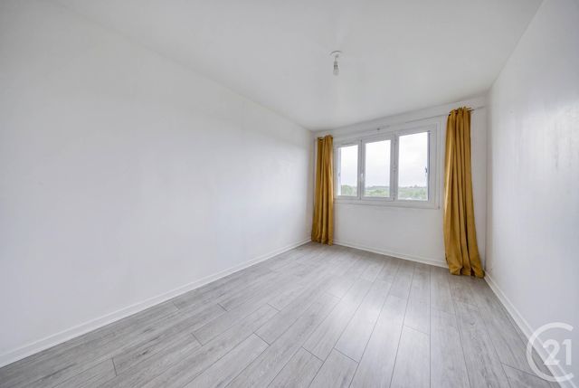 Appartement F4 à vendre - 4 pièces - 94.0 m2 - VIGNEUX SUR SEINE - 91 - ILE-DE-FRANCE - Century 21 Optimmo