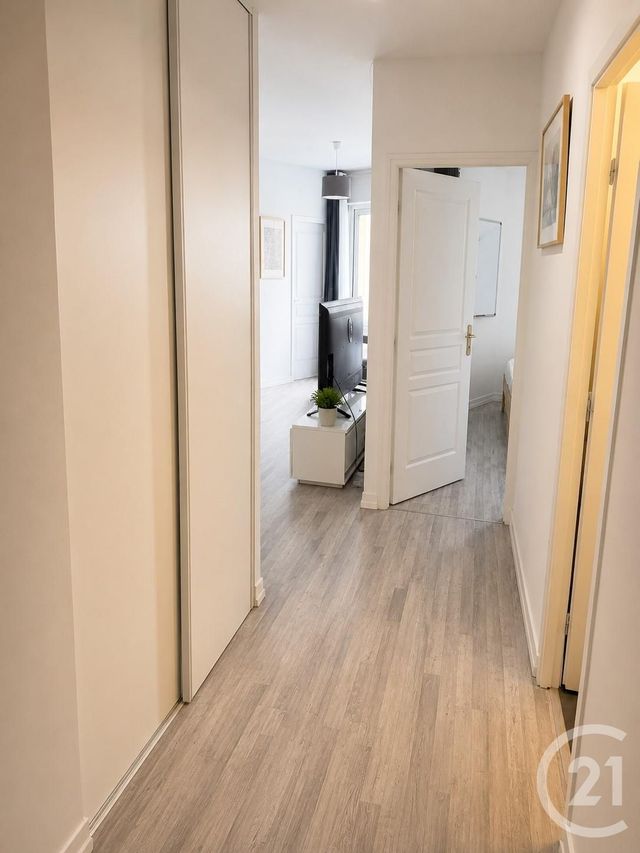 Appartement F3 à louer - 3 pièces - 62.03 m2 - VIGNEUX SUR SEINE - 91 - ILE-DE-FRANCE - Century 21 Optimmo