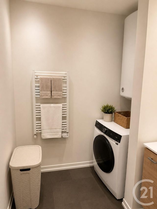 Appartement F3 à louer - 3 pièces - 62.03 m2 - VIGNEUX SUR SEINE - 91 - ILE-DE-FRANCE - Century 21 Optimmo