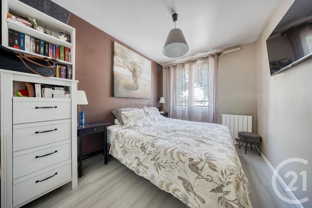 Appartement F3 à vendre - 3 pièces - 67.16 m2 - VIGNEUX SUR SEINE - 91 - ILE-DE-FRANCE - Century 21 Optimmo