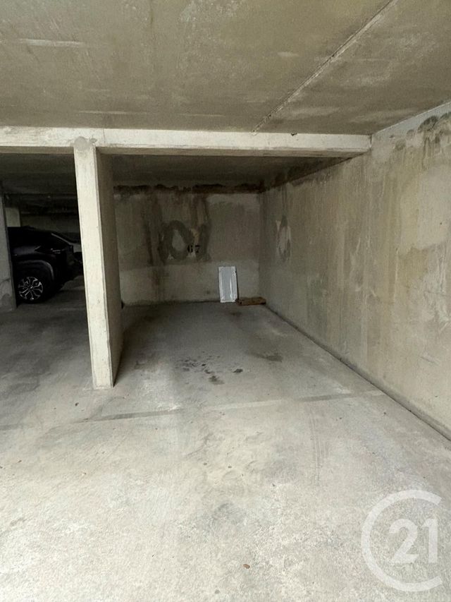 parking à louer - 10.0 m2 - VIGNEUX SUR SEINE - 91 - ILE-DE-FRANCE - Century 21 Optimmo