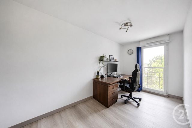 Appartement F3 à vendre - 3 pièces - 63.76 m2 - VIGNEUX SUR SEINE - 91 - ILE-DE-FRANCE - Century 21 Optimmo