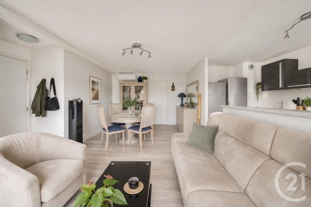 Appartement F3 à vendre - 3 pièces - 63.76 m2 - VIGNEUX SUR SEINE - 91 - ILE-DE-FRANCE - Century 21 Optimmo