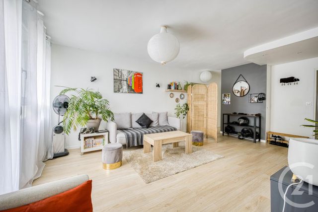 Appartement F4 à vendre - 4 pièces - 68.08 m2 - CROSNE - 91 - ILE-DE-FRANCE - Century 21 Optimmo