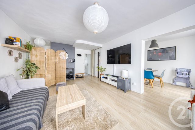 Appartement F4 à vendre - 4 pièces - 68.08 m2 - CROSNE - 91 - ILE-DE-FRANCE - Century 21 Optimmo