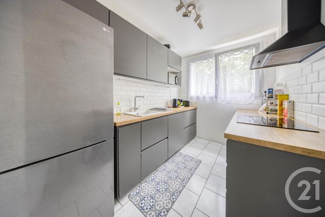Appartement F4 à vendre - 4 pièces - 68.08 m2 - CROSNE - 91 - ILE-DE-FRANCE - Century 21 Optimmo