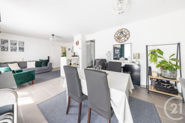 Appartement F4 à vendre - 4 pièces - 67.38 m2 - VIGNEUX SUR SEINE - 91 - ILE-DE-FRANCE - Century 21 Optimmo