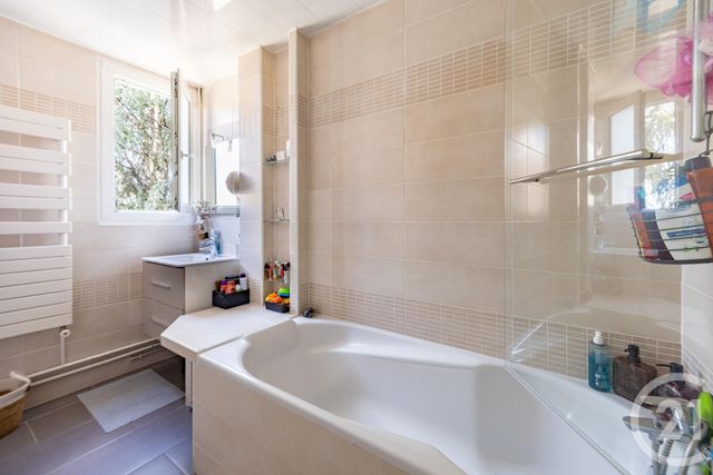 Appartement F4 à vendre - 4 pièces - 67.38 m2 - VIGNEUX SUR SEINE - 91 - ILE-DE-FRANCE - Century 21 Optimmo