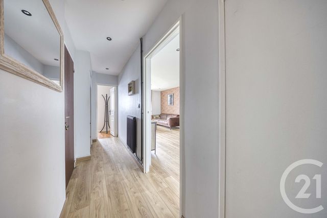 Appartement F3 à vendre - 3 pièces - 53.02 m2 - YERRES - 91 - ILE-DE-FRANCE - Century 21 Optimmo