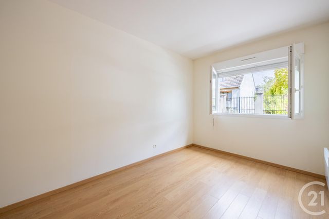 Appartement Duplex à vendre - 3 pièces - 65.19 m2 - VIGNEUX SUR SEINE - 91 - ILE-DE-FRANCE - Century 21 Optimmo