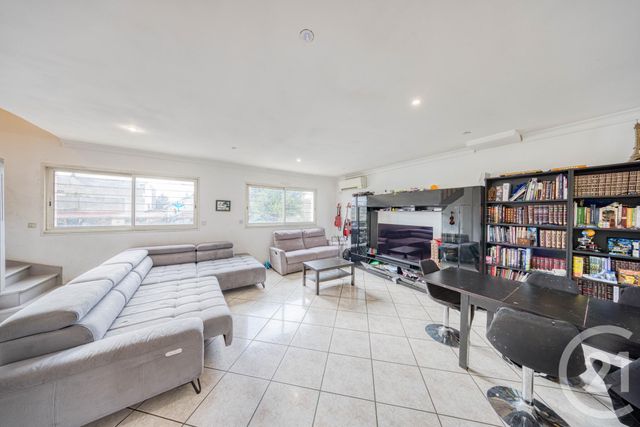 maison à louer - 6 pièces - 110.0 m2 - VIGNEUX SUR SEINE - 91 - ILE-DE-FRANCE - Century 21 Optimmo