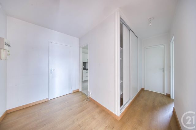 Appartement F2 à vendre - 2 pièces - 57.26 m2 - YERRES - 91 - ILE-DE-FRANCE - Century 21 Optimmo