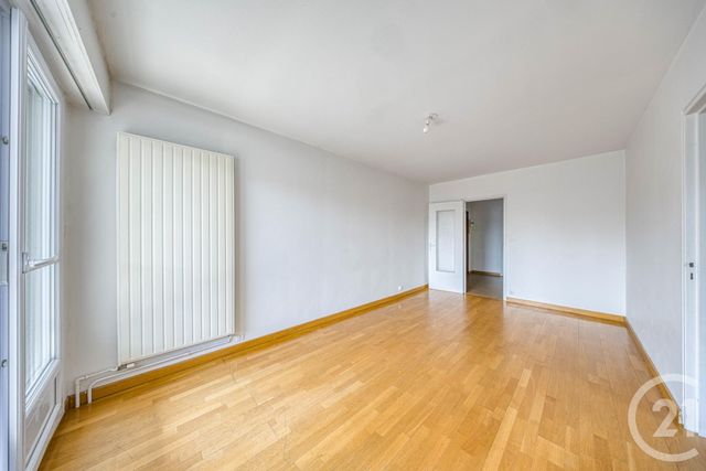 Appartement F2 à vendre - 2 pièces - 57.26 m2 - YERRES - 91 - ILE-DE-FRANCE - Century 21 Optimmo
