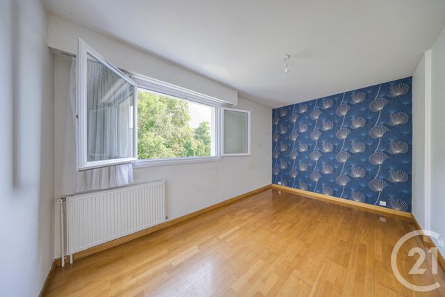 Appartement F2 à vendre - 2 pièces - 57.26 m2 - YERRES - 91 - ILE-DE-FRANCE - Century 21 Optimmo