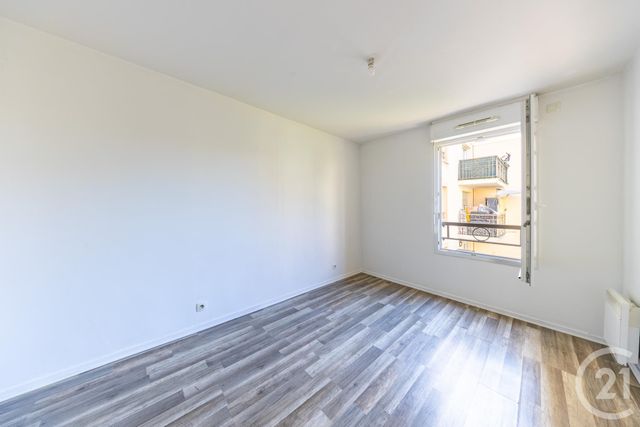 Appartement F2 à vendre - 2 pièces - 39.0 m2 - VIGNEUX SUR SEINE - 91 - ILE-DE-FRANCE - Century 21 Optimmo