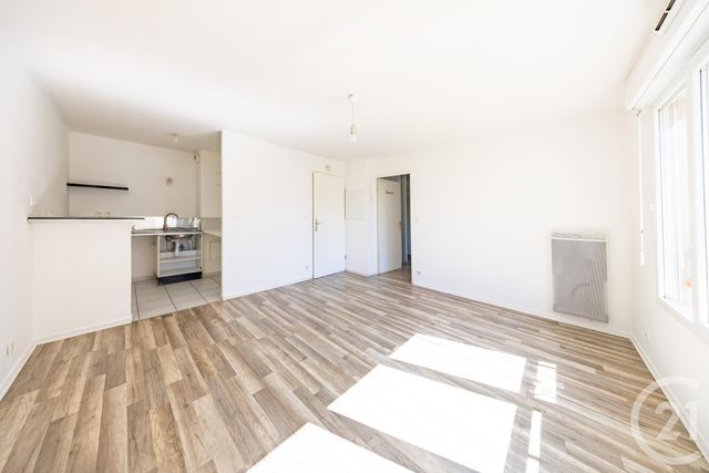 Appartement F2 à vendre - 2 pièces - 39.0 m2 - VIGNEUX SUR SEINE - 91 - ILE-DE-FRANCE - Century 21 Optimmo