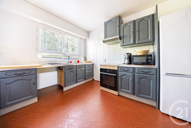 Appartement F3 à vendre - 3 pièces - 72.53 m2 - YERRES - 91 - ILE-DE-FRANCE - Century 21 Optimmo