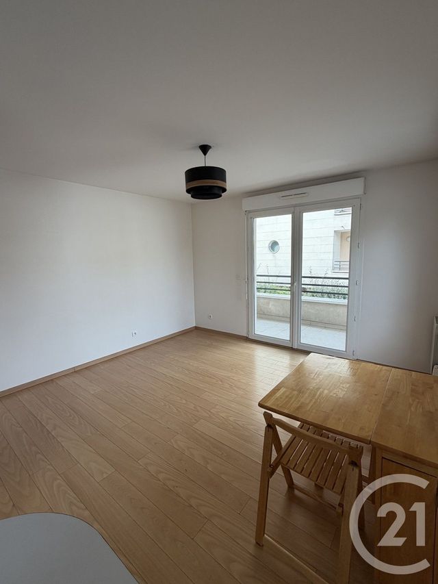 Appartement F2 à louer - 2 pièces - 45.44 m2 - DRAVEIL - 91 - ILE-DE-FRANCE - Century 21 Optimmo