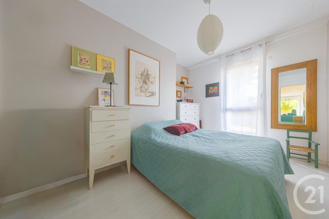 Appartement F4 à vendre - 5 pièces - 87.6 m2 - CROSNE - 91 - ILE-DE-FRANCE - Century 21 Optimmo