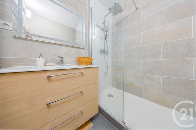 Appartement F4 à vendre - 5 pièces - 87.6 m2 - CROSNE - 91 - ILE-DE-FRANCE - Century 21 Optimmo