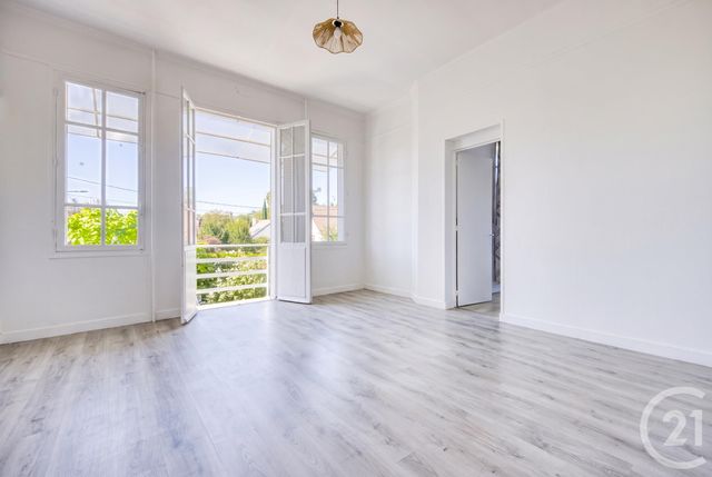 Appartement à vendre - 3 pièces - 72.16 m2 - SOISY SUR SEINE - 91 - ILE-DE-FRANCE - Century 21 Optimmo